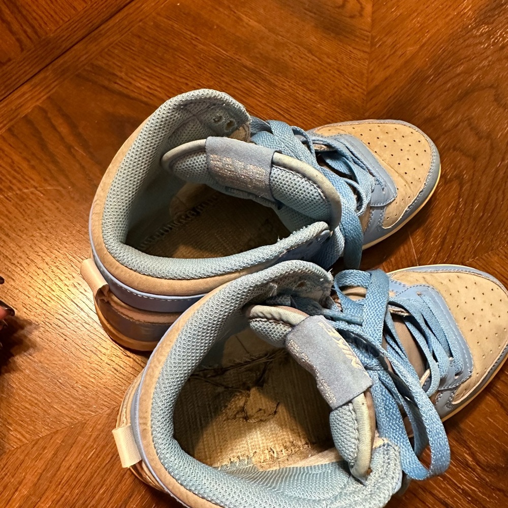 Vintage Nike Big Nike High Basketball Shoes - Picture 3 of 7